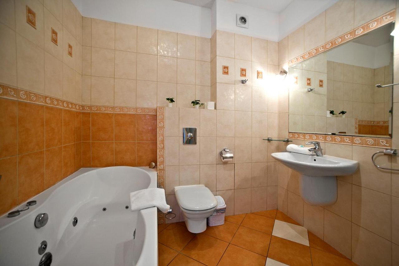 3 Bedrooms Apartment Zoliborz Gwiazdzista Варшава Экстерьер фото